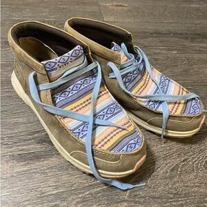 Ariat-shoes